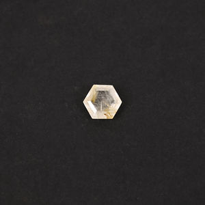 พลอยควอตซ์รูไทล์สีทองธรรมชาติ เกรด AAA ทรงหกเหลี่ยมเจียระไน น้ำหนัก 1.30 กะรัต ขนาด 7x7 มม. สำหรับทำเครื่องประดับ - Product Image 5