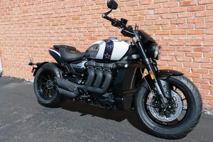 มอเตอร์ไซค์ครุยเซอร์รุ่นใหม่ล่าสุด ปี 2026 Triumph <span class=keywords><strong>Rocket</strong></span> <span class=keywords><strong>3</strong></span> <span class=keywords><strong>R</strong></span> Evel Knievel รุ่นลิมิเต็ดอิดิชั่น - Product Image 4