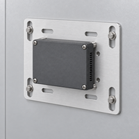 Plaque adaptatrice de montage en aluminium sur mesure pour équipement de communication, support de conversion de motif de trous OEM avec entretoises