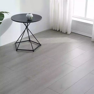 Suelo de Madera de Nogal Clásico, Antideslizante e Impermeable, con Acabado UV, Garantía de 5+ Años - Sala de Estar y Baño - Product Image 1