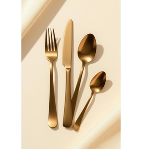 Couverts en acier inoxydable finition dorée, essentiels de salle à manger de luxe conçus pour rehausser l'élégance de chaque table - Product Image 3