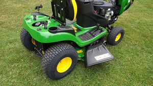 Wholesale Grass Cutter NEW John Deer X127 Model 2023 Lawn <b>Tractor</b>, <b>Ride</b>-on Mower John Deer X127 Lawn <b>Tractor</b> - Product Image 4