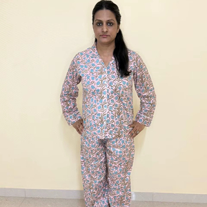 Pijama de algodón suave de longitud completa con cuello en V para mujer, nuevo diseño, verano, primavera, manga larga - Product Image 1