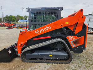 รถตักดิน Kubota SVL75-3 เครื่องยนต์ดีเซลประสิทธิภาพสูง รถตักแบบสกิดสเตียร์ 4 ตัน ความจุบุ้งกี๋ 0.45 ลูกบาศก์เมตร ปั๊มไฮดรอลิก Perkins - Product Image 2
