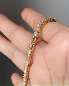 สร้อยข้อมือเทนนิสลายบาแกตต์ประดับเพชรทำด้วยมือสีทองทอง14K สำหรับงานแต่งงานได้รับการรับรอง - Product Image 2