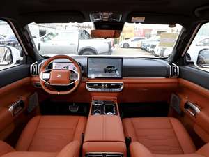 Véhicule électrique d'occasion 2025 Z9, système PHEV, moteur 2.0T et configuration 5 places - Product Image 2