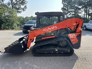 รถตักล้อยางขนาดเล็ก Kubota มือสอง กำลัง 75 กิโลวัตต์ พร้อมบุ้งกี๋ สำหรับงานก่อสร้างฟาร์มและจัดสวน - Product Image 3