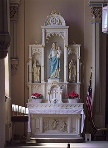 Altar clásico de madera de teca tallado a mano para el hogar Altar cristiano de madera con estatua de Jesús Santuario de Jesús en acabado de madera clásico - Product Image 4
