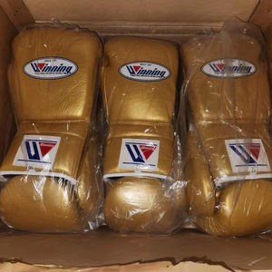 Guantes de boxeo de lucha profesionales con estampado personalizado de alta calidad para hombres Guantes de MMA personalizados de cuero de vaca PU - Product Image 1