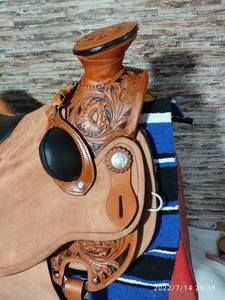 อานม้าแบบคลาสสิกตะวันตกคุณภาพสูงหนังพรีเมี่ยมพร้อมชุดอุปกรณ์ฟรีผู้ผลิตขายส่ง - Product Image 4