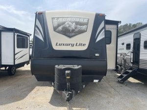 Mejor Oferta, Remolque de Viaje Usado Prime Time RV LaCrosse 337RKT 2022 2025 - Product Image 2