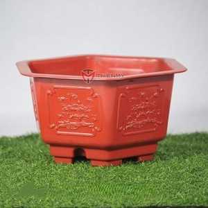 Maceta Hexagonal de Plástico FAC - Una Maceta de Plástico Clásica - Product Image 1