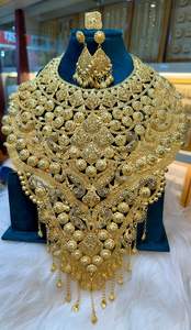 Parure de bijoux tendance plaqué or 24K - Product Image 3