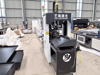 Découpeur laser à fibre compact professionnel de 3000 W avec refroidissement par eau pour une économie d'énergie, outil de traitement des tubes en acier
