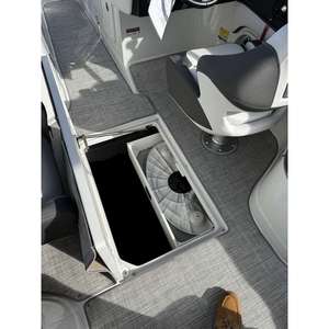 2026 Crownline E240XS Nuevo Material de Casco de Fibra de Vidrio Motor Mercury de Alto Rendimiento 250 HP Embarcación a Gasolina - Product Image 6