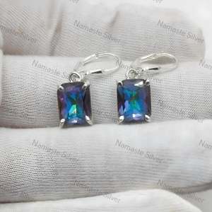Boucles d'oreilles pendantes Aurora Mystic Topaz faites à la main en argent sterling 925 avec pierre précieuse octogonale, cadeau pierre de naissance de novembre dorée - Product Image 2
