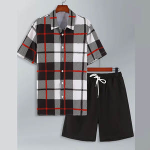Conjunto de camiseta y pantalones cortos de alta calidad y cómodos para hombre, conjuntos de pantalones cortos estampados de manga corta informales de alta calidad para hombre - Product Image 1