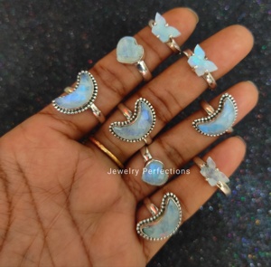 Venta al por mayor original mariposa corazón forma piedra lunar 925 plata esterlina anillo fino piedra preciosa boda joyería tendencia precio de fábrica - Product Image 1