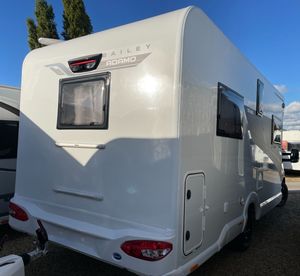 Lujo autopropulsado 4x4 autocaravana caravana remolque de viaje de aluminio para acampar y uso de camiones autocaravana autopropulsada para la venta - Product Image 3