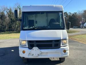 Isuzu Re-ach LHD d'occasion 2013 - Product Image 3