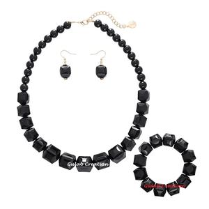 Nouveauté 2025 – Ensemble de bijoux africains en perles de résine géométriques écologiques, taille ajustable : collier, boucles d'oreilles et bracelet - Product Image 5