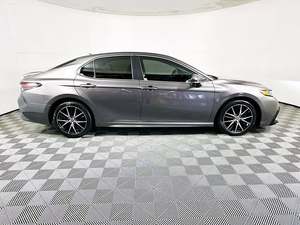 Dernière vente aux enchères : Berline 2023 Camry SE FWD d'occasion à vendre - Product Image 5