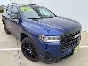 Acadia SLE FWD Azul Usado 2023 con Asientos de Tela, Paquete Premium, Llantas de Aleación, Asientos en la Tercera Fila, Bluetooth, Android Auto - Product Image 3