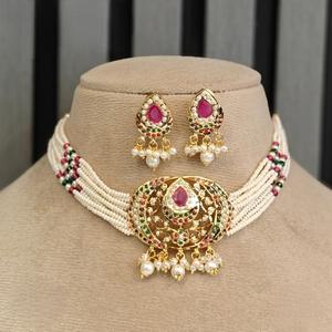 Jadau ชุดสร้อยคอชุบทองที่มีสไตล์พร้อมต่างหูสำหรับงานแต่งงานและฟังก์ชั่นสวมใส่คอลเลกชันสำหรับผู้หญิงและเด็กผู้หญิง - Product Image 1