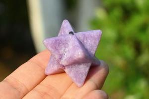 Hermosa lepidolita Merkaba estrella venta al por mayor herramienta de curación espiritual estilo Feng Shui piedra preciosa tallada artesanía de piedra semipreciosa - Product Image 5