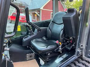 Cargadoras telescópicas 2022 JCB 3TS-8T con componentes de caja de cambios de bomba de motor central - Product Image 3