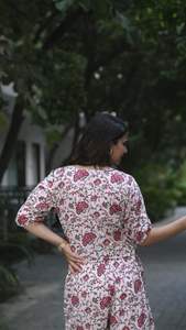 Women's Short Sleeve V Neck Cotton Dress Stylish Floral and Solid Pattern Fit and Flare for Summer and Autumn - Product Image 5