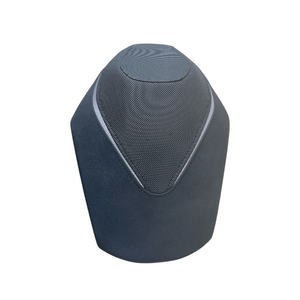 Siège passager Yamaha Niken Sport en plastique et cuir, état d'occasion - Product Image 1