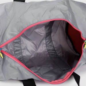 Sac de sport imperméable, respirant et léger, design personnalisé, sac de sport à bandoulière pour la vente en ligne - Product Image 4
