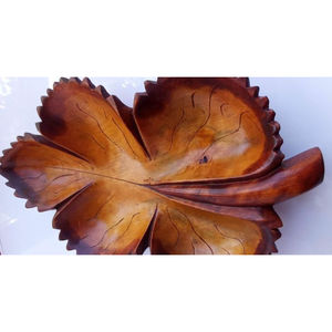 Assiette et plateau à dessert en bois en forme de feuille Vaisselle de couleur marron faite à la main Assiette à dessert au chocolat - Product Image 4