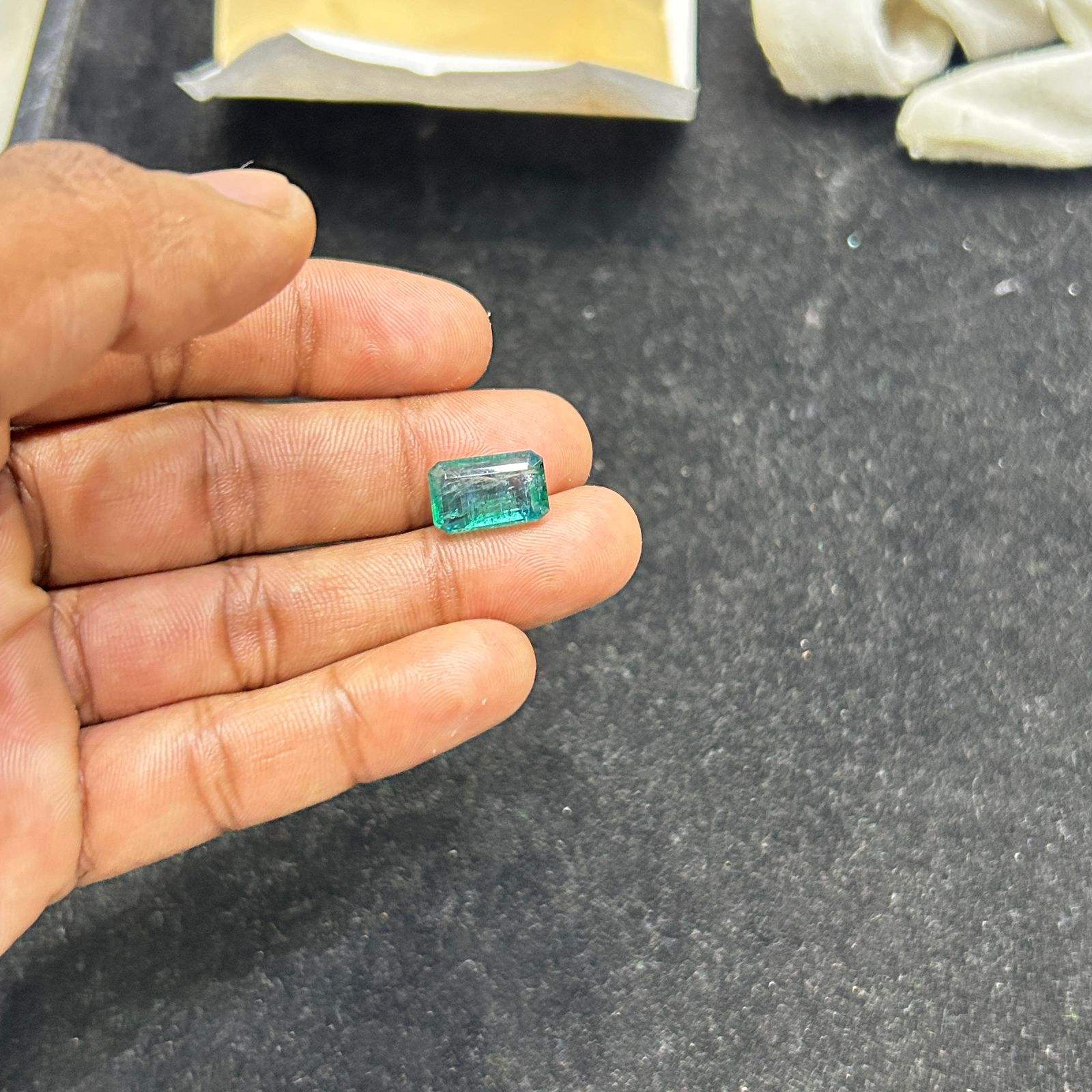 สีเขียว