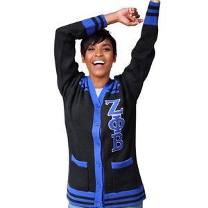 Pull cardigan de sororité en gros Zeta Phi Beta Noir Tricoté Personnalisé Brodé Vêtements de la vie grecque Fournisseur d'usine - Product Image 1