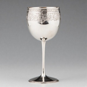 Copa de vino de Metal adornado SpiritBless Divine Grace, acabado antiguo tradicional para rituales religiosos, decoraciones navideñas para iglesias - Product Image 1