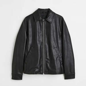 Chaqueta de Cuero Negra para Hombre, Estilo Bomber, al por Mayor, de Alta Calidad, Lisa, Resistente al Viento, con Cierre Completo, Personalizable OEM - Product Image 1