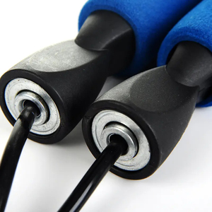 Cuerda de saltar con estampado de logotipo personalizado de cuello largo inalámbrico de alta calidad con mango de plástico longitud ajustable para gimnasio y uso doméstico - Product Image 3