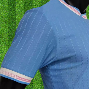 قميص رياضي مخصص مطبوع بتقنية النقل الحراري 100% من ألياف الخيزران بياقة عالية وزن 160 جرام للرجال بالجملة - Product Image 3