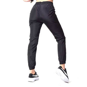 Pantalon de jogging Slim Fit personnalisé pour femmes 100% coton Joggers d'entraînement deux poches latérales style avant plat pour les filles d'hiver-Vente en gros - Product Image 2