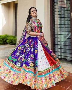 Impresión Digital especial de Navratri tradicional india, trabajo de espejo Real Lehenga Choli con encaje hecho a mano Dupatta en algodón de muselina - Product Image 2