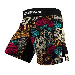 Pantalones cortos de poliéster MMA para hombre al por mayor, equipo de entrenamiento de sublimación con estampado completo para Muay Thai y boxeo, pantalones cortos de lucha negros lisos - Product Image 4