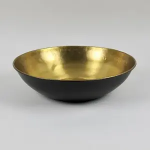 Cuenco de metal de latón rústico Vajilla grabada en oro con diseño grabado para servir frutas para servir y exhibir - Product Image 6