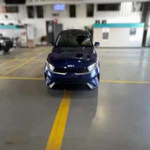 Sedán 2024 K I A Forte LXS usado cuidadosamente - Product Image 1