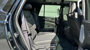 2023 Cadillac Escalade V-Series 6.2L V8 suralimenté à quatre roues motrices automatique SUV/Crossover - Product Image 5