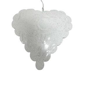 Fabuloso juego decorativo de 2 corazones colgantes de metal plateados con brillo para el hogar y la decoración navideña personalizada hecha a mano - Product Image 1