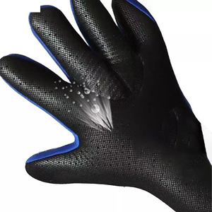 Gants de gardien de but à six doigts noirs et jaune néon avec poignée antidérapante pour l'entraînement de football et l'utilisation de match - Product Image 3