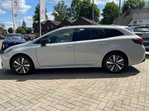 TOYOTA COROLLA 2,0l Hybride TS Teamplayer ACC Navi El. d'occasion 2024 Édition allemande H 179 ch TRANSMISSION AUTOMATIQUE CVT - Product Image 3