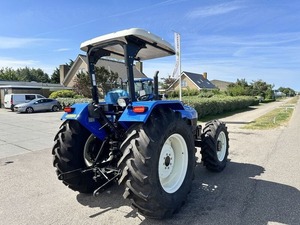 Entrega Rápida, Tractor 4x4 Usado y Nuevo de 80HP, Maquinaria Agrícola con Motor y Bomba Automáticos - Product Image 3